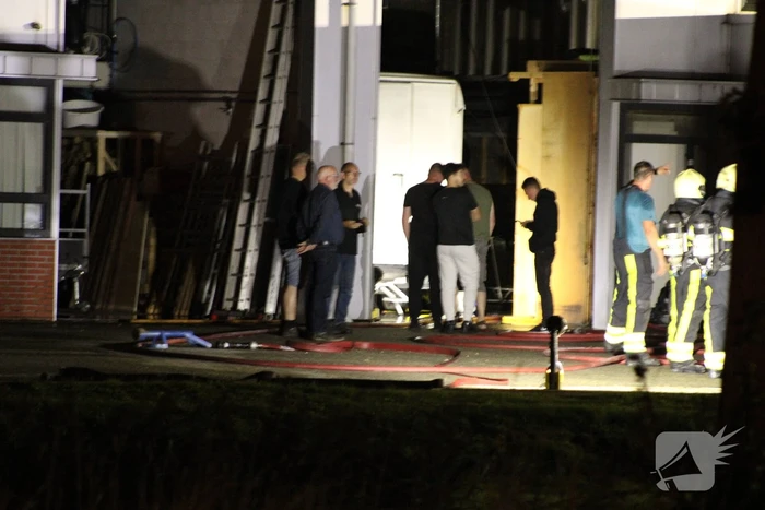 Grote brand in bedrijfspand