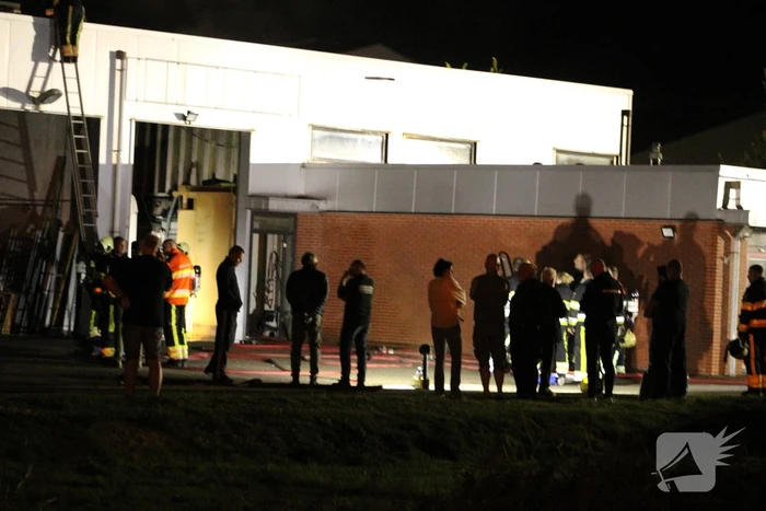 Grote brand in bedrijfspand