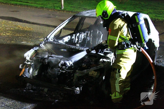 Auto's verwoest door brand