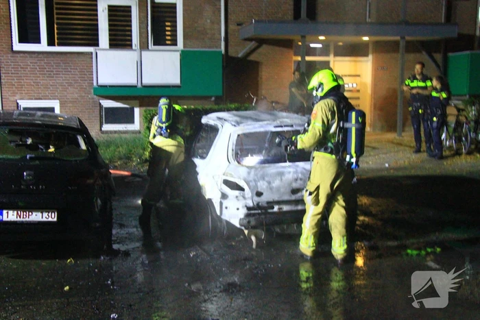 Auto's verwoest door brand
