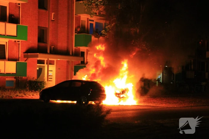 Auto's verwoest door brand