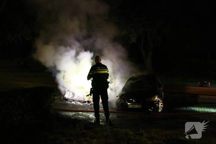 Auto's verwoest door brand