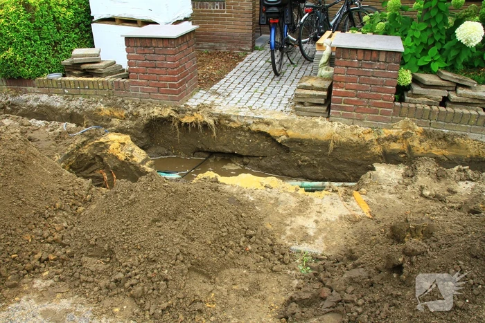 Waterleiding breekt tijdens werkzaamheden