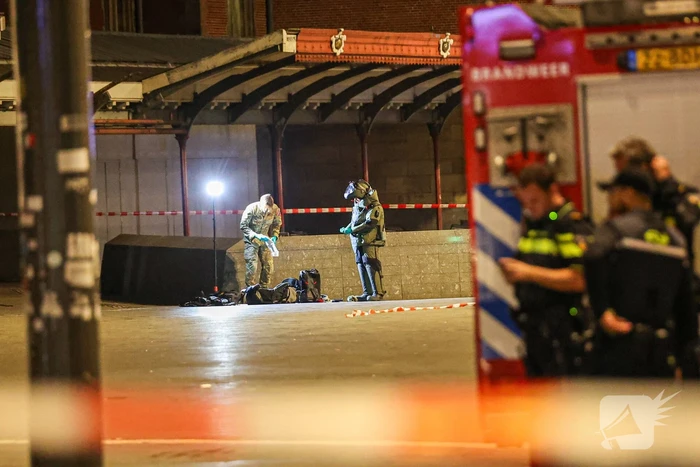 Groot onderzoek naar aantreffen verdacht pakket bij station