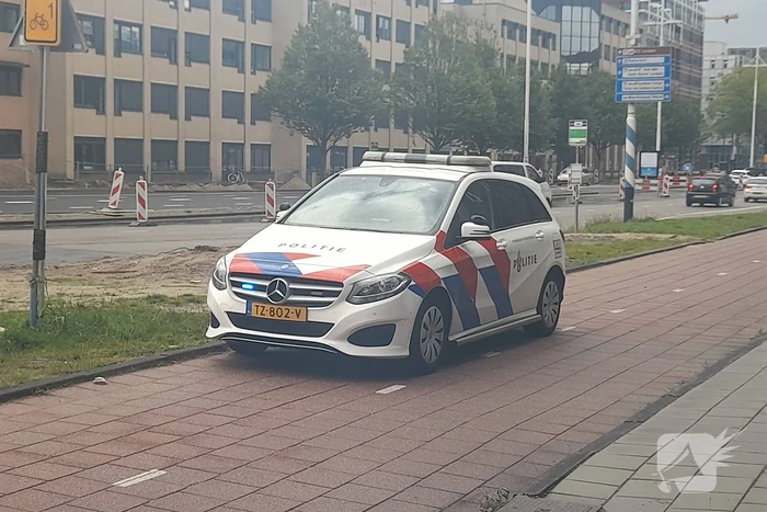 Twee fietsers botsen op elkaar