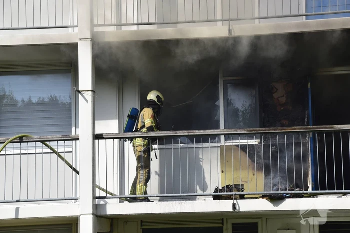 Woning in flat brandt volledig uit