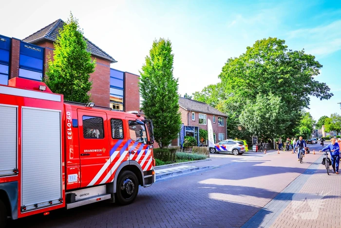 Persoon gewond na val van dak