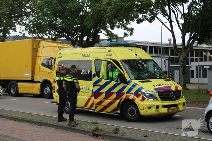 Persoon gewond bij botsing tussen drie voertuigen