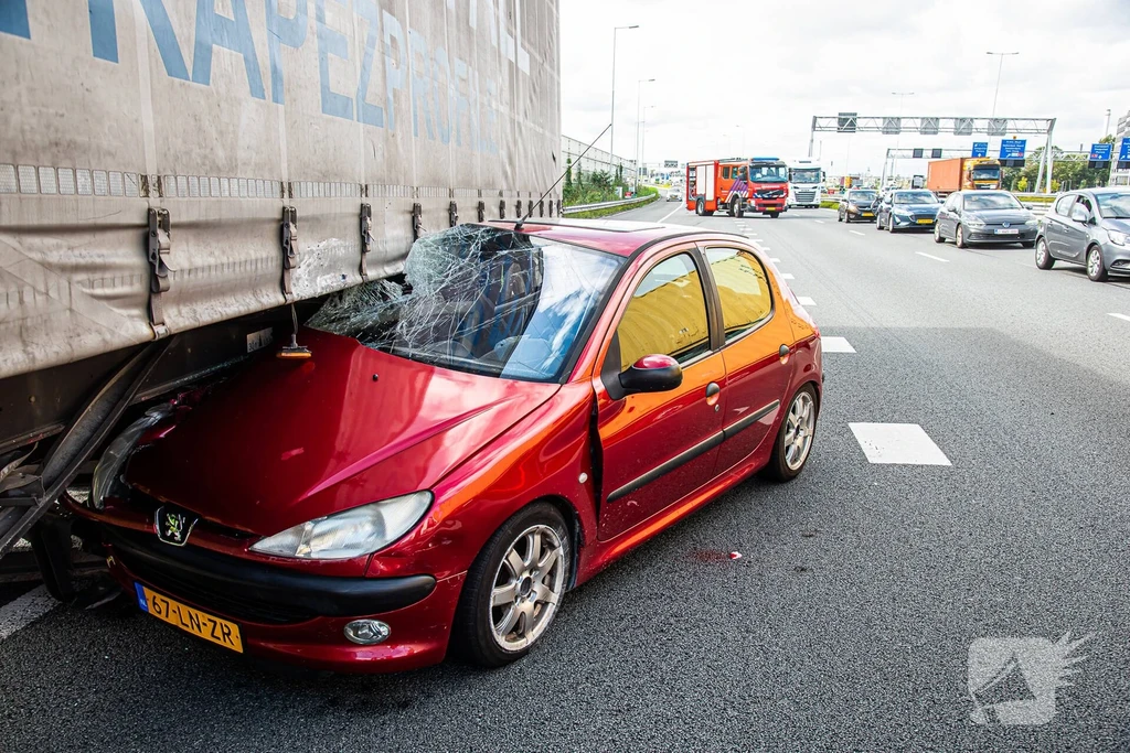 Rijksweg A15 R 52,1 x 112 meldingen Pernis Rotterdam 