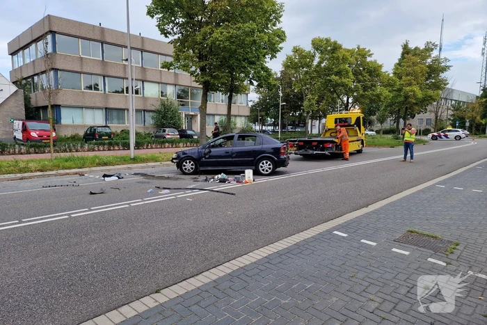 Auto belandt op zijn kop bij ongeval