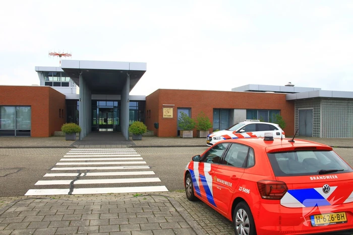 Vliegtuig in brand na crash bij luchthaven