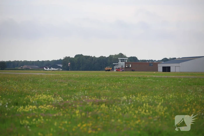 Vliegtuig in brand na crash bij luchthaven