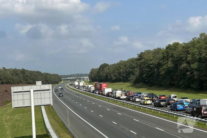 Grote file door ongeval met vrachtwagen