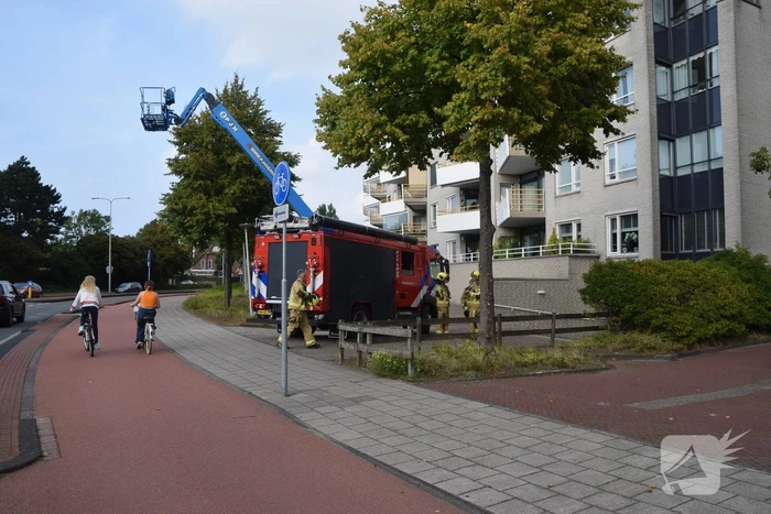Brandweer controleert parkeergarage vanwege gaslucht