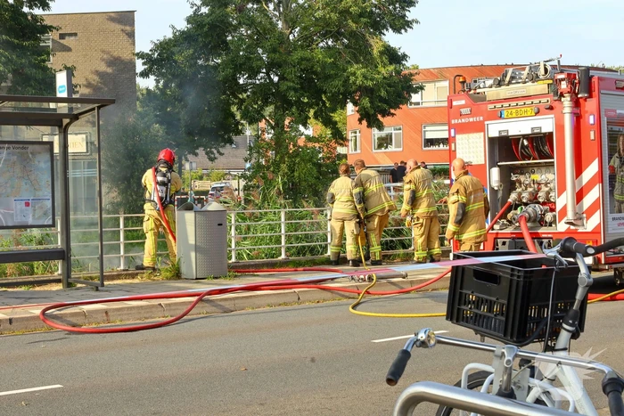 Motorboot volledig uitgebrand na explosie