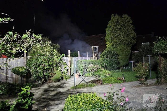 Schuur in achtertuin afgebrand
