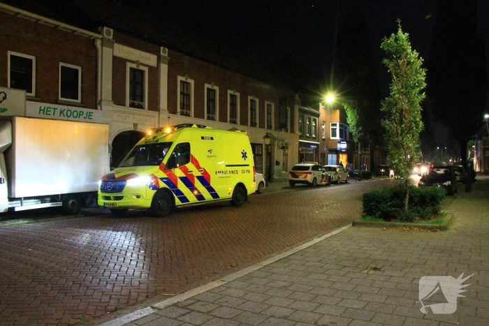 Fietser gewond bij botsing tegen bakwagen
