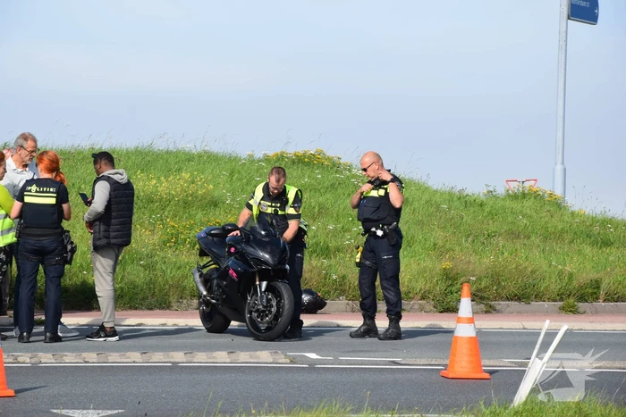 Motorrijder gewond bij ongeval op rotonde