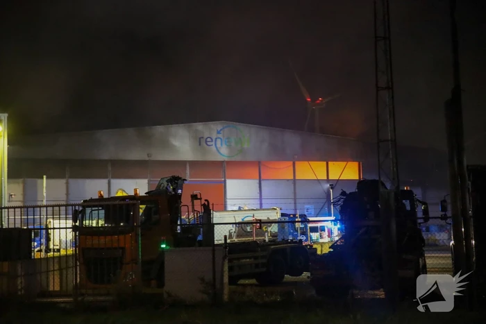 Grote brand bij afvalverwerkingsbedrijf