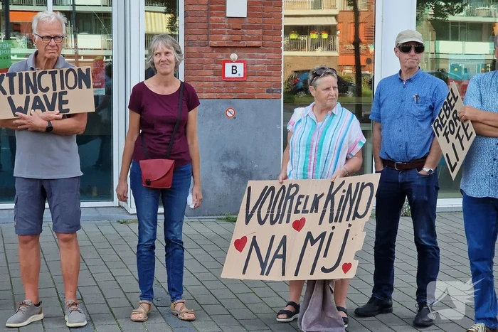Demonstratie Extinction Rebellion voor het gemeentehuis
