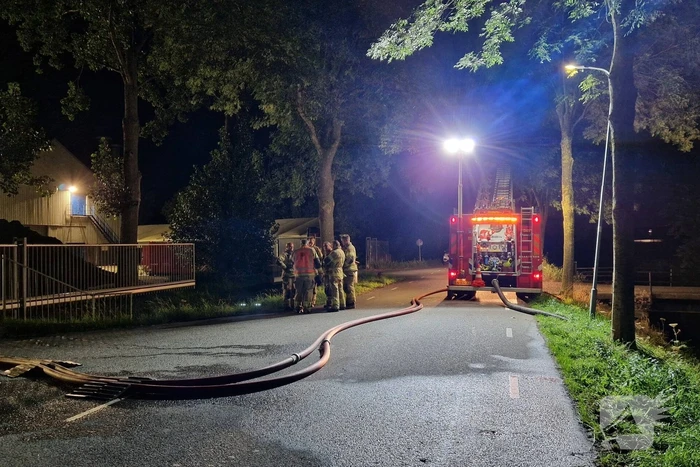 Brandweer uren bezig met brand bij grasdrogerij