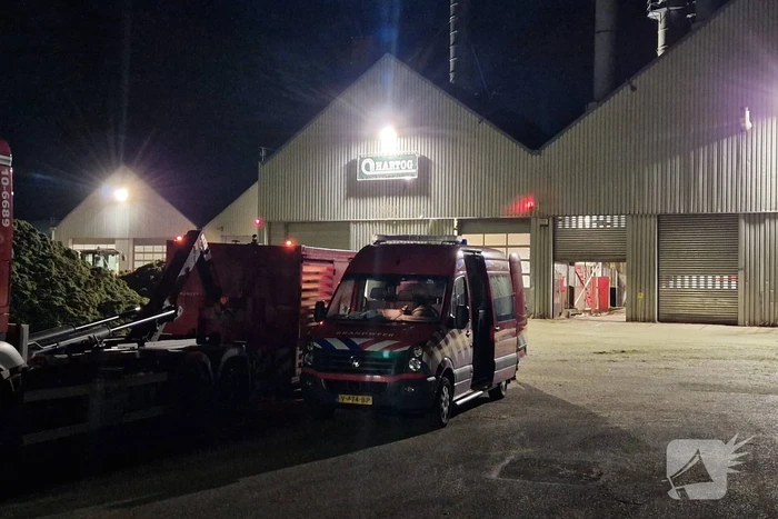 Brandweer uren bezig met brand bij grasdrogerij