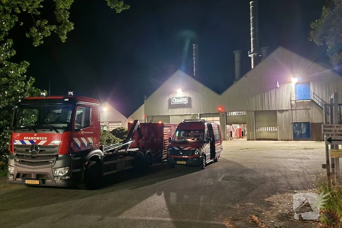 Brandweer uren bezig met brand bij grasdrogerij