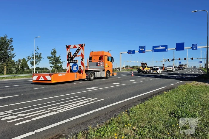 Vrachtwagen verliest lading tijdens rit