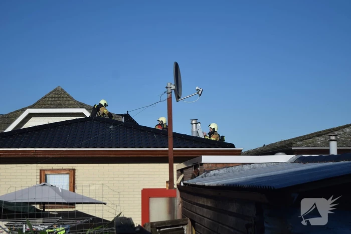Brand bij woonwagen snel onder controle