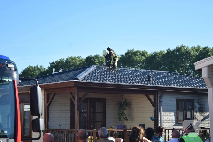 Brand bij woonwagen snel onder controle