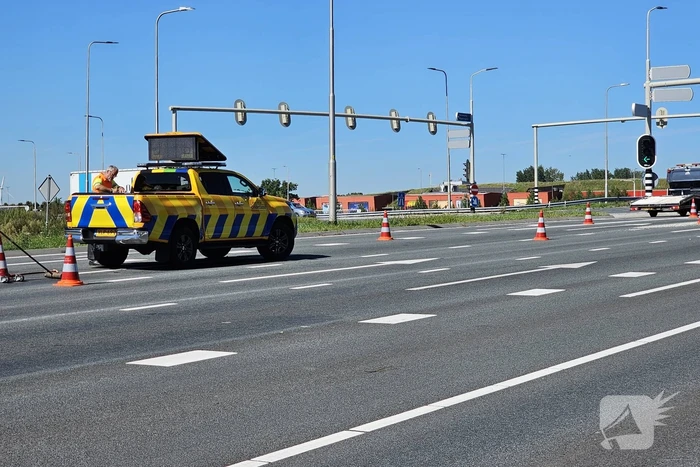 Opnieuw verliest vrachtwagen lading