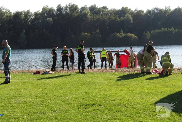Zwemmer raakt in problemen en overlijdt