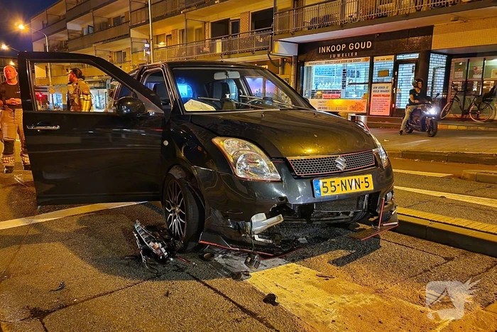 Automobilist klapt hard op bussluis