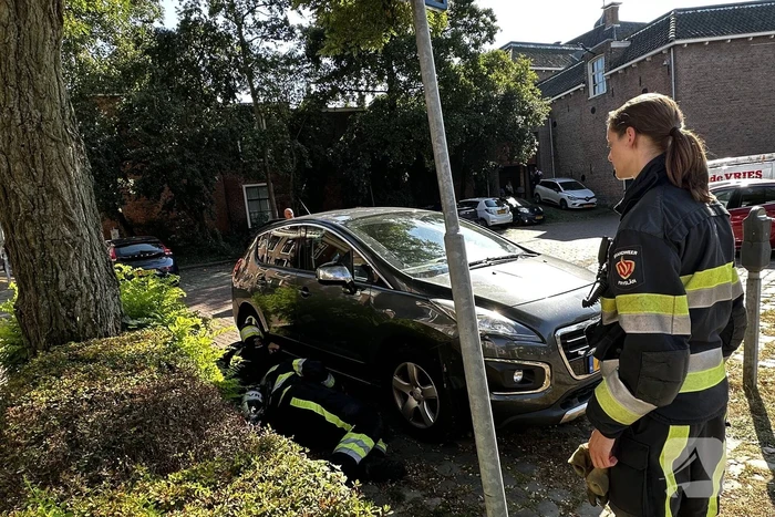Onderzoek naar brandlucht in auto