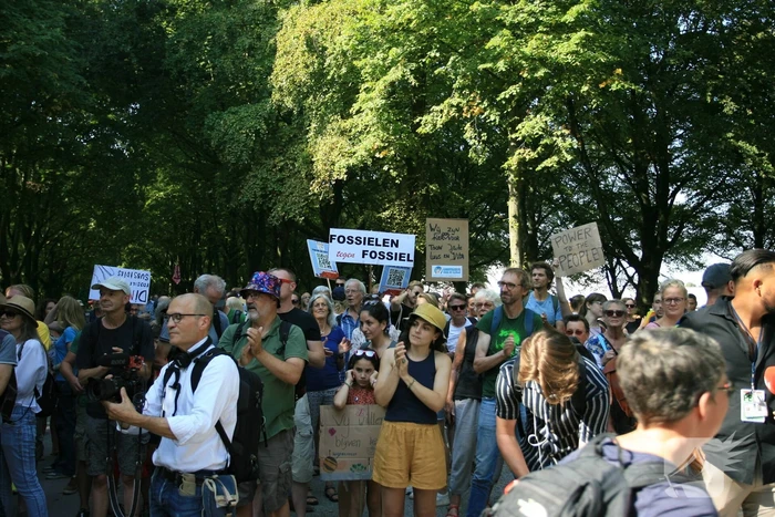 XR-demonstranten verzamelen zich voor nieuwe grote demonstratie