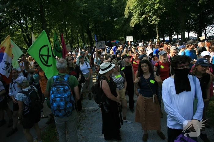 XR-demonstranten verzamelen zich voor nieuwe grote demonstratie