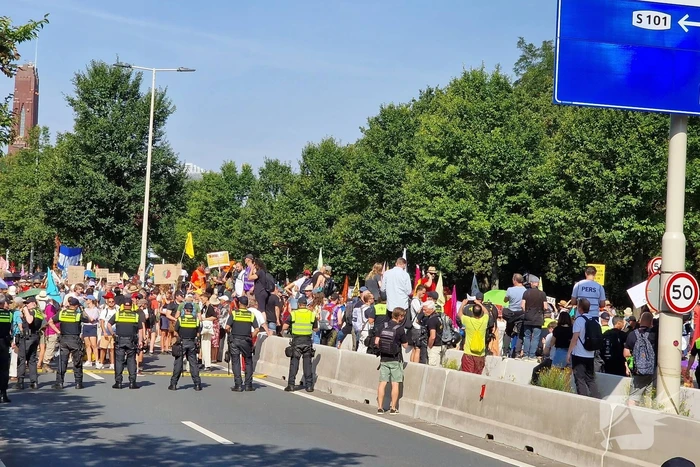 XR-demonstranten verzamelen zich voor nieuwe grote demonstratie