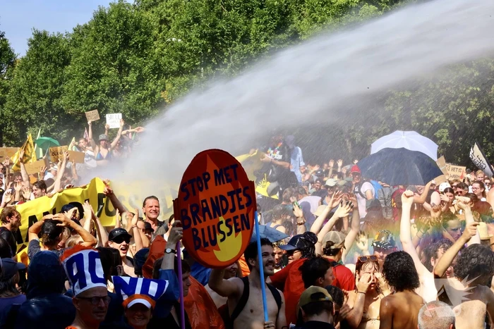 XR-demonstranten verzamelen zich voor nieuwe grote demonstratie