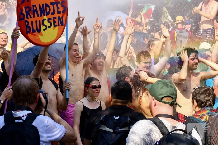 XR-demonstranten verzamelen zich voor nieuwe grote demonstratie
