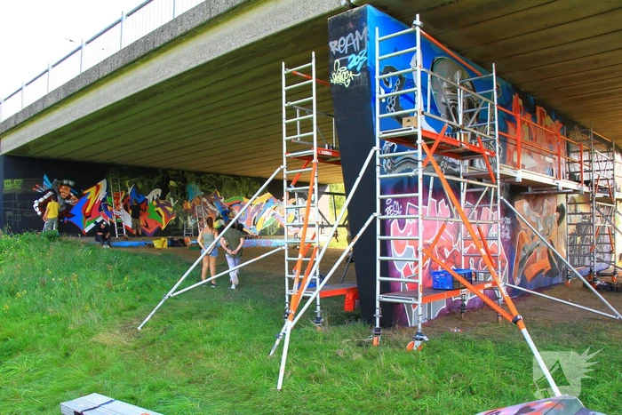 Graffitispuiters trekken veel bekijks