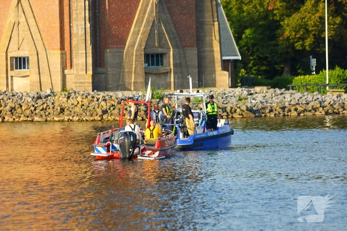 Grote zoekactie naar vermiste man in water