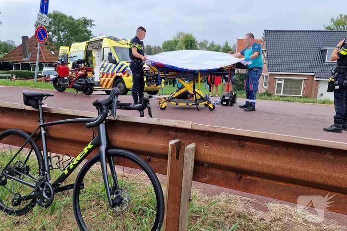 Wielrenner ernstig gewond bij botsing met scooterrijder