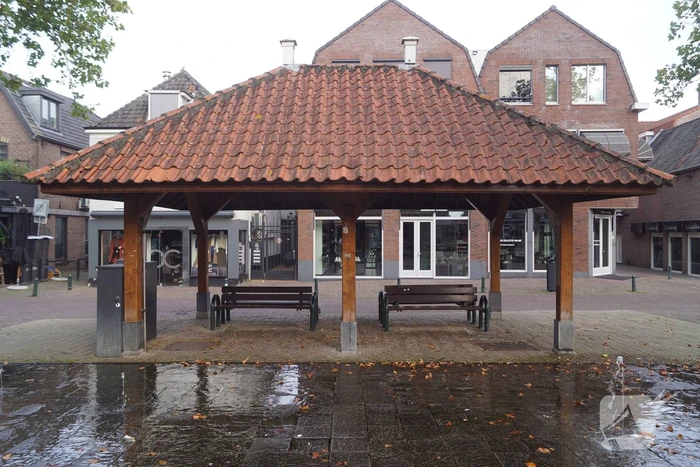 Gemeente verwijderd overkapping op Spuiplein