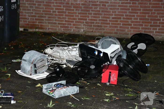 Hennepkwekerij aangetroffen in woning