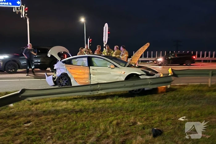 Ravage na botsing tussen twee auto´s