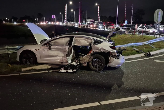 Ravage na botsing tussen twee auto´s