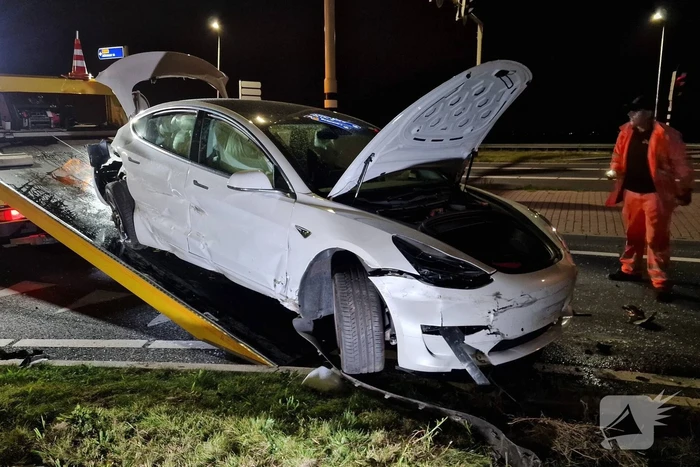 Ravage na botsing tussen twee auto´s