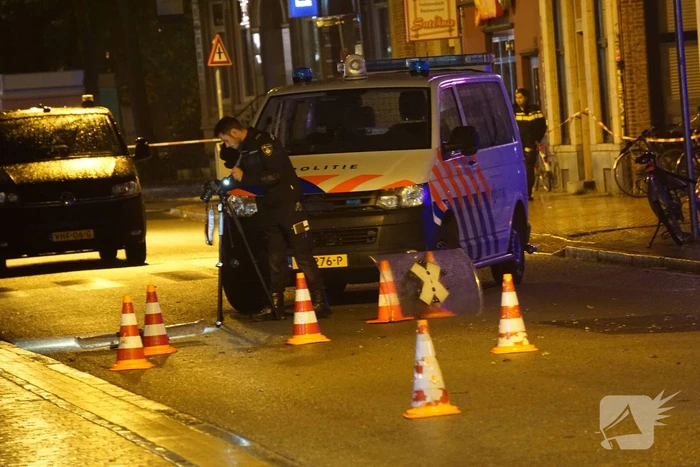 Opnieuw explosie bij beautysalon, vlammen slaan uit pand