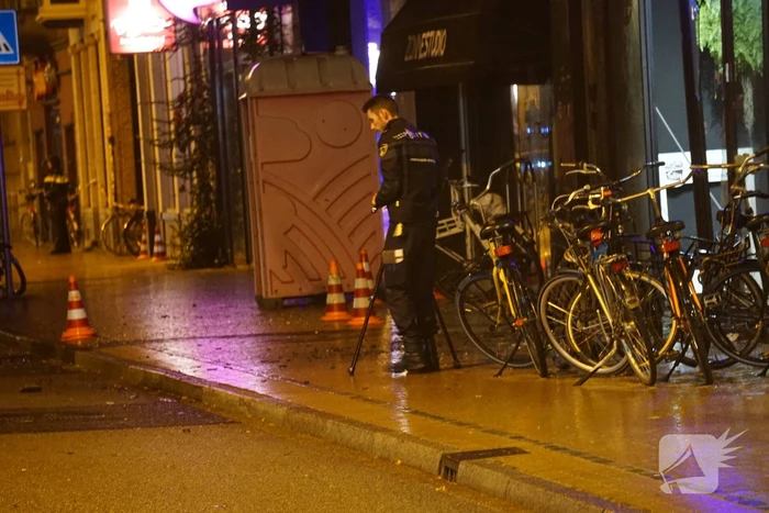 Opnieuw explosie bij beautysalon, vlammen slaan uit pand