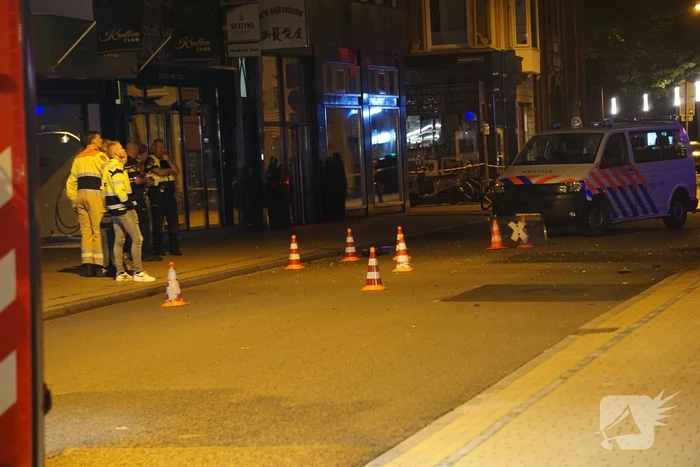 Opnieuw explosie bij beautysalon, vlammen slaan uit pand